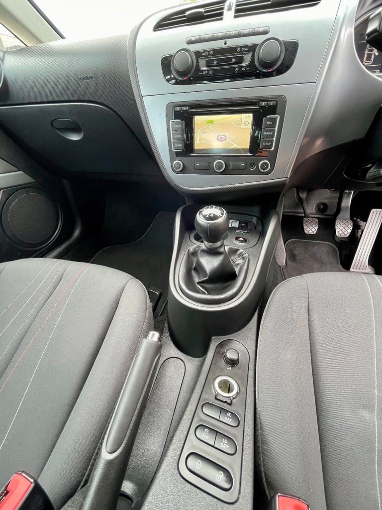 Seat, LEON, Hatchback, 2011, Manual, 1598 (cc), 5 doors