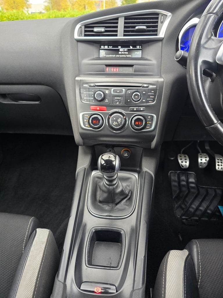 Citroen, DS4, Hatchback, 2012, Manual, 1560 (cc), 5 doors
