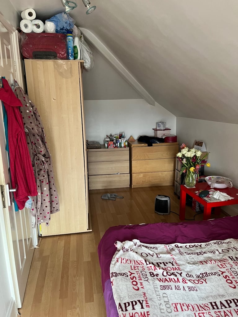 Room to rent in flat in Streatham . 