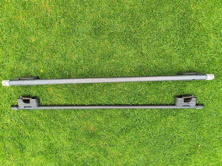 Dacia Sandero Stepway steel cross roof bars to fit raised rails