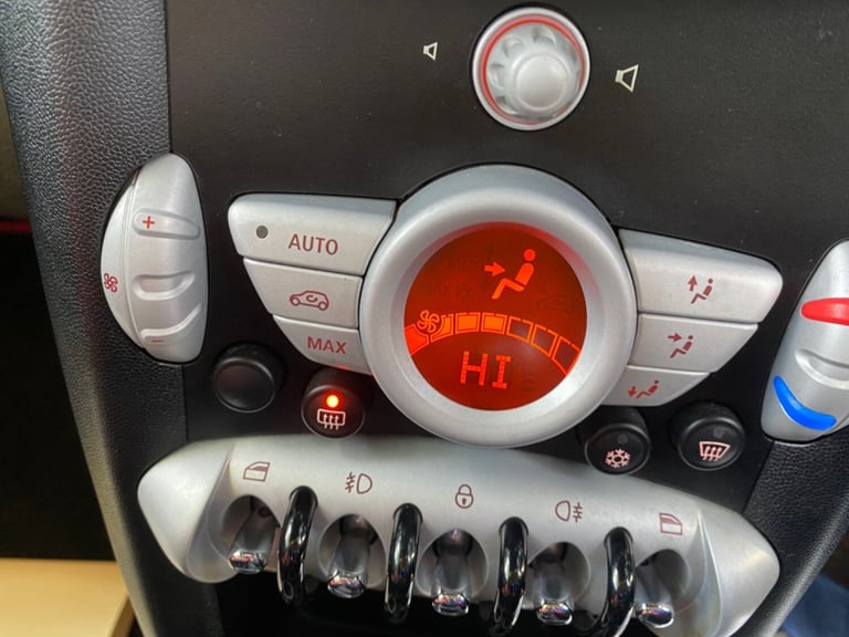 MINI MINI JOHN COOPER WORKS EDITION 211BHP FSH STUNNING RARE CAR SOON TO BE