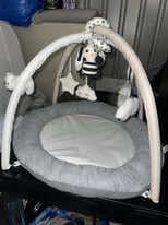 Baby gym and rocking chair 