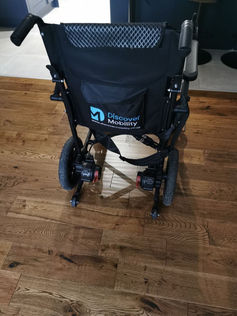 Electric folding wheelchair 