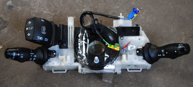 image for 2012 RENAULT MEGANE MK3 1.5 DCI SWITCH STALKS INDICATOR WIPER  255670019R