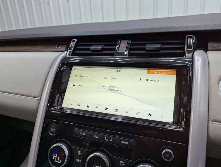 2017 Land Rover Discovery 2.0 Discovery HSE SD4 Auto 4WD 5dr SUV Diesel Automatic