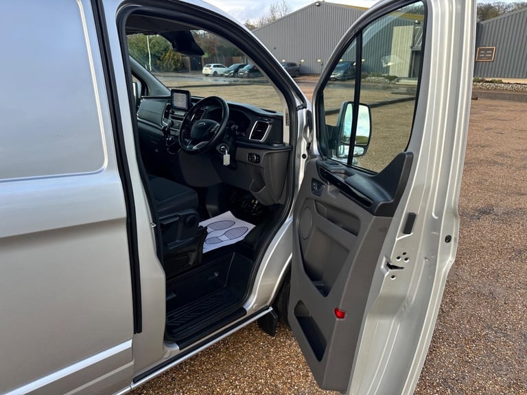 2021 Ford Transit Custom 2.0 300 EcoBlue Limited L2 H1 Euro 6 (s/s) 5dr PANEL VAN Diesel Manual