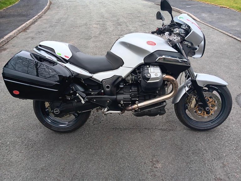  2015 Moto Guzzi V12 SPORT