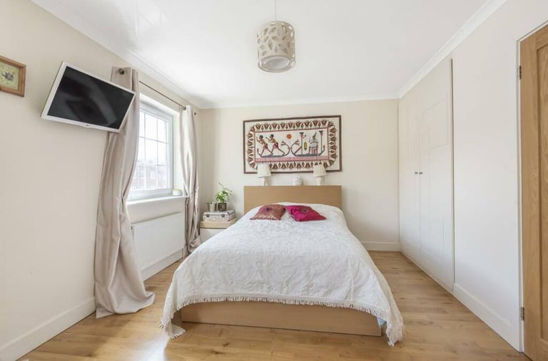 💚✨Modern Double Room | Available Now🌿All bills included & Garden!