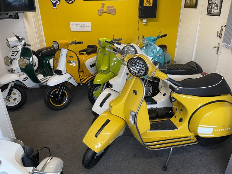 VESPA PAGGIO PX 125 number 204 Ron Daley special 