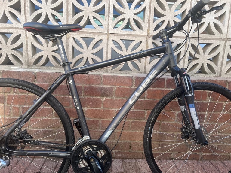 Cube hybrid bike 