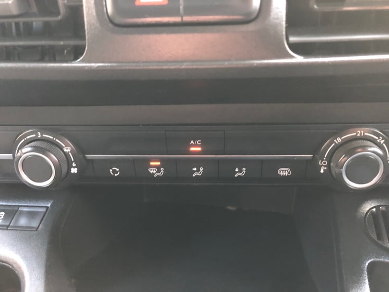 2022 72Reg Vauxhall Combo Dynamic 1.5 Turbo D Euro 6 Air Conditioning +VAT 