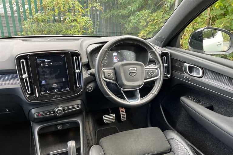 2020 Volvo XC40 2.0 B4P R DESIGN Pro 5dr Auto ESTATE PETROL Automatic