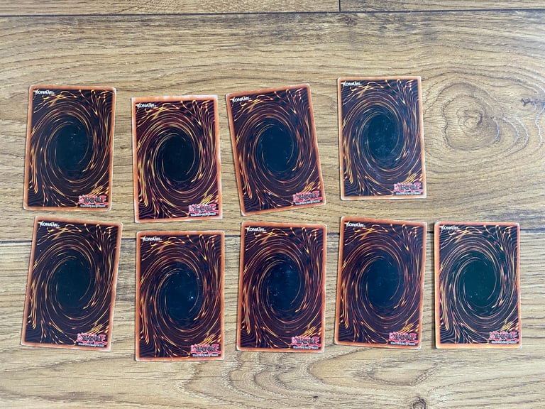 Yu-Gi-Oh 25th Anniversary Tin Duelling Heroes 2020 Storage Collectors tin + 19 CARDS