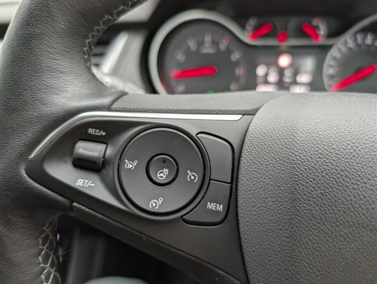 2021 Vauxhall Grandland X 1.2 Turbo SRi Nav SUV 5dr Petrol Manual Euro 6 (s/s) (130 ps) HEATED SE...