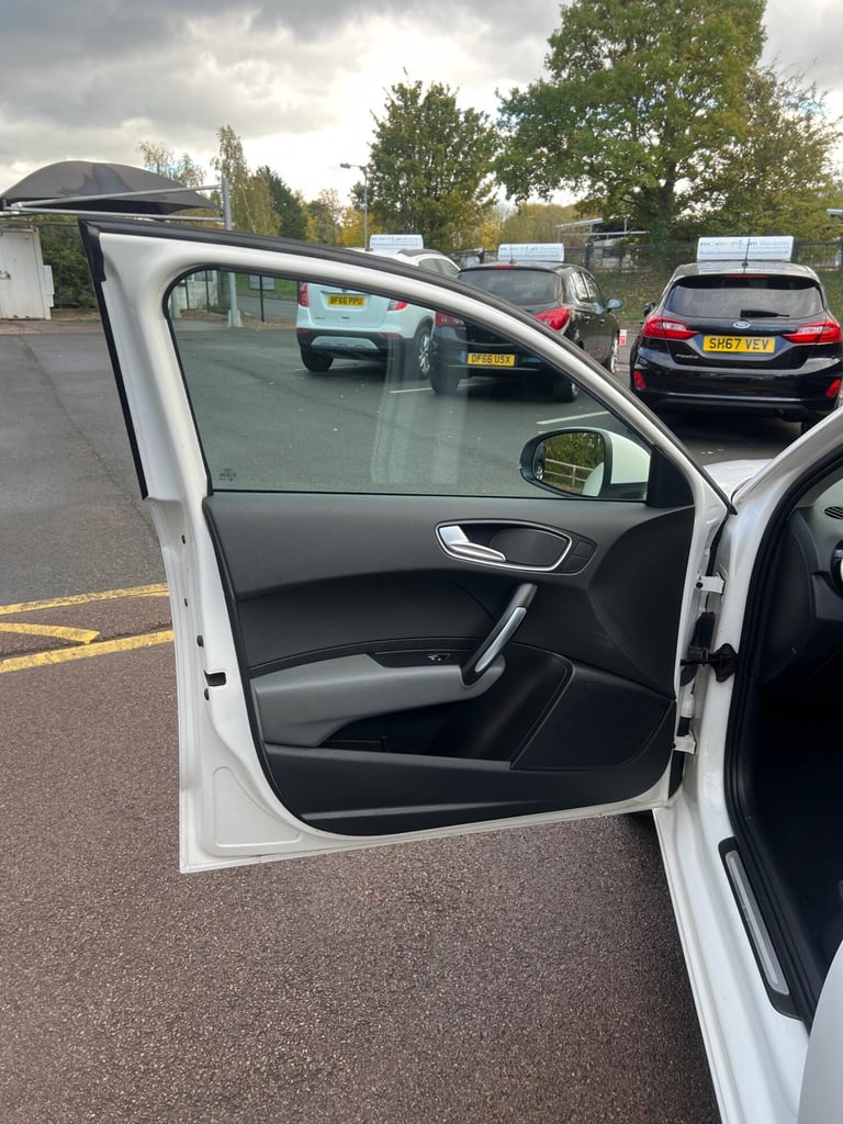 2015 Audi A1 1.6 TDI Sport Sportback Euro 6 (s/s) 5dr HATCHBACK Diesel Manual