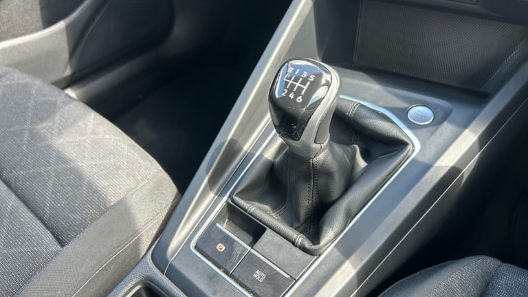 2022 Volkswagen Golf 1.0 TSI Life 5dr Petrol Hatchback Hatchback Petrol Manual