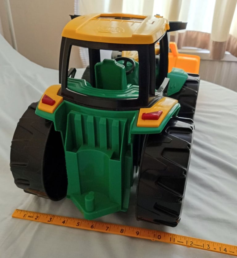 Large Lena Tractor ( Bulldozer ? )
