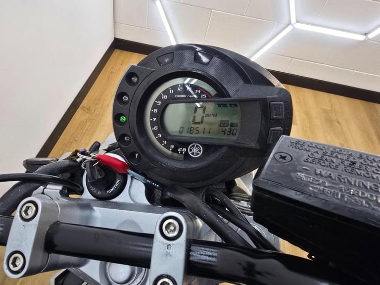 Yamaha FZ6 Fazer 600 Black 2004 - Crash Bobbins, Underseat Exhausts, 