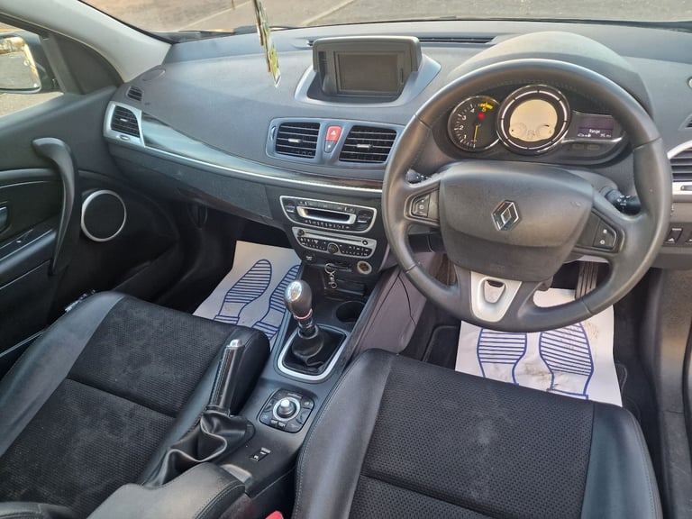 Renault, MEGANE, Estate, 2010, Manual, 1870 (cc), 5 doors