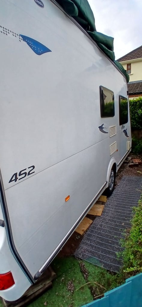 2 berth elldis breeze 452 2010 model. 