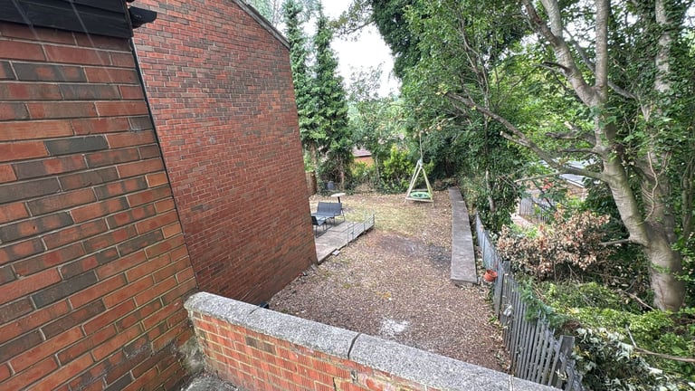 2 bed detached house