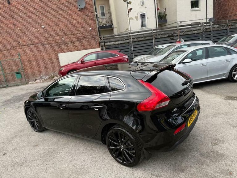 2016 Volvo V40 2.0 D2 Inscription Euro 6 (s/s) 5dr HATCHBACK Diesel Manual