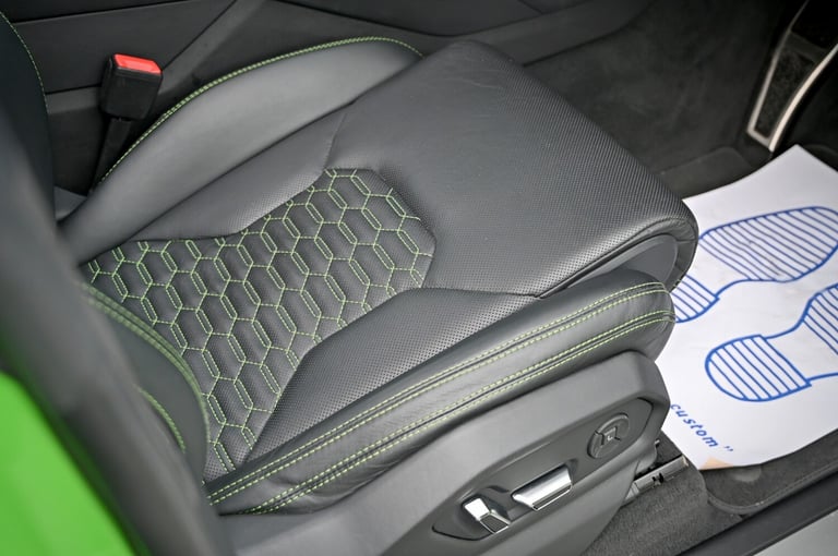 LAMBORGHINI URUS [URBAN NERO] 4.0T V8 BI-TURBO PETROL AUTO 4X4 2022 [71] GREEN