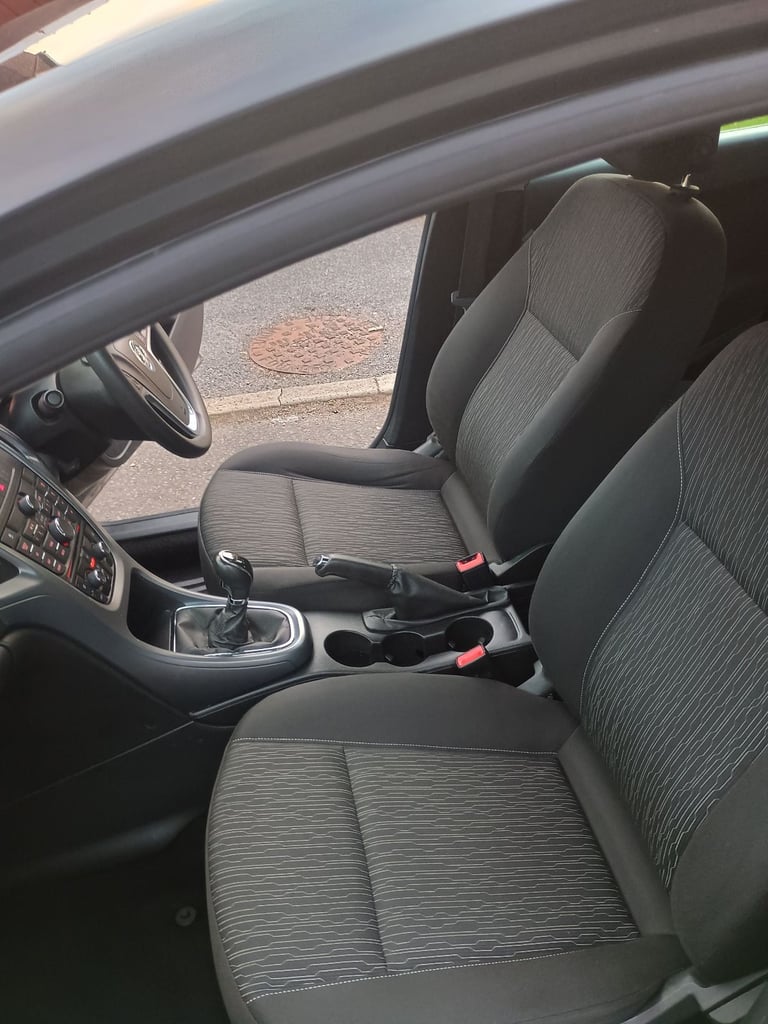 Vauxhall, ASTRA, Hatchback, 2014, Manual, 1598 (cc), 5 doors