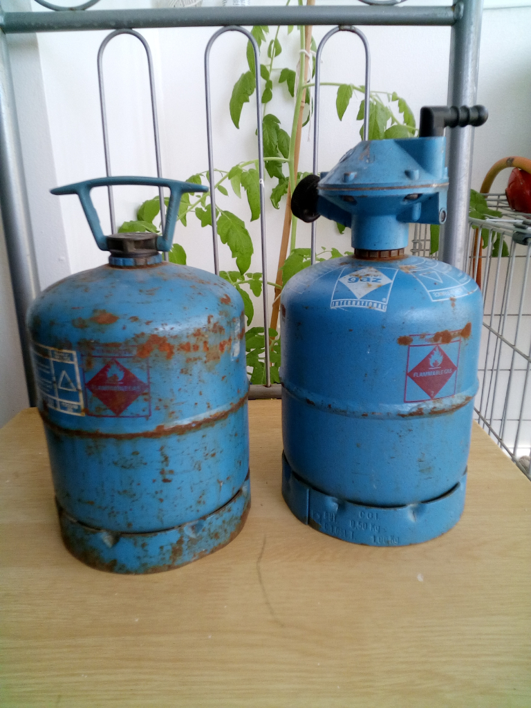 image for GAS BOTTLES X2 901, TOTAL WEIGHT FULL  1.5 KG WITH VALVE, £10 EACH