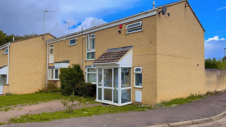 Spacious & Cosy Double Room for Rent AT OX16 0XE