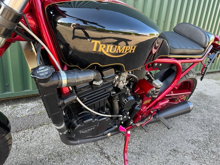 Triumph Daytona 900 CRK Custom Show Bike built by JWA Motorcyles Cafe Racer Kit