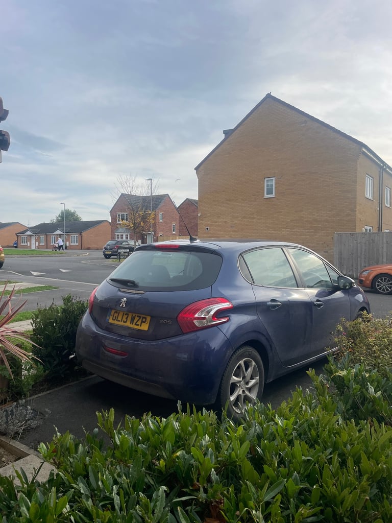Peugeot 208 1.2 2013 – Low Miles – £20 Tax – Great Fuel Economy – MOT 2026