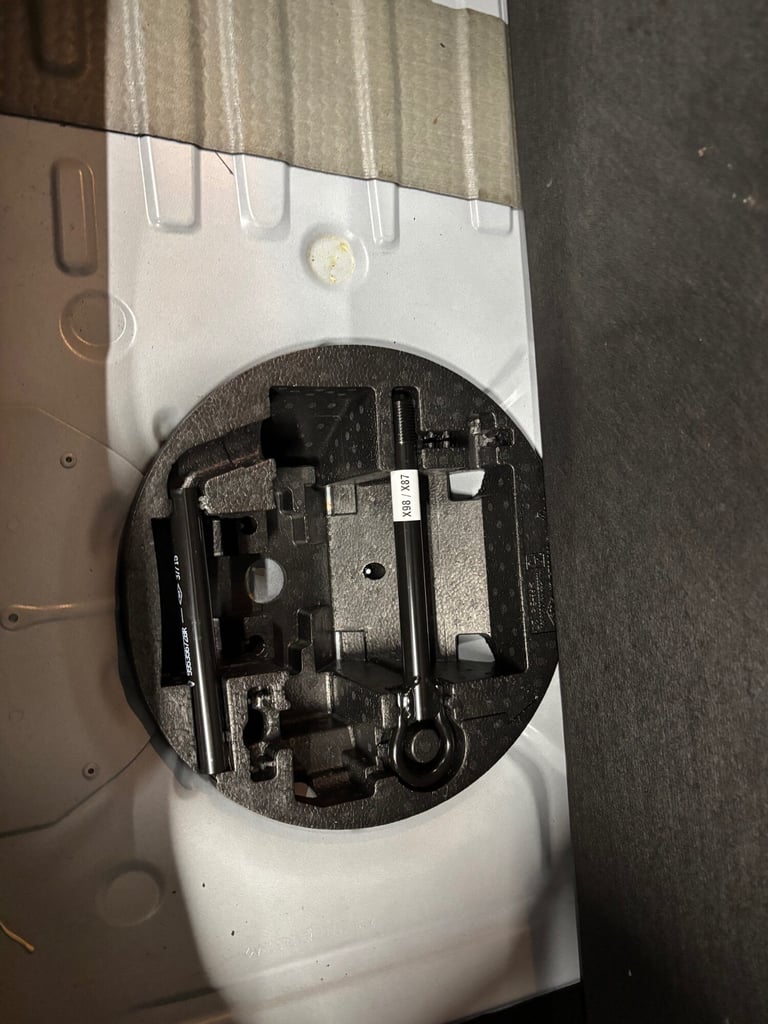 2016 Renault Clio 1.2 16V Play 5dr HATCHBACK Petrol Manual