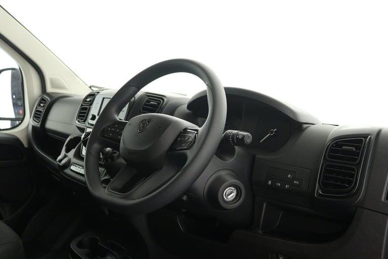 2025 Peugeot Boxer 2.2 BlueHDi 140 L4H2 435 Professional Panel Van Diesel Manual