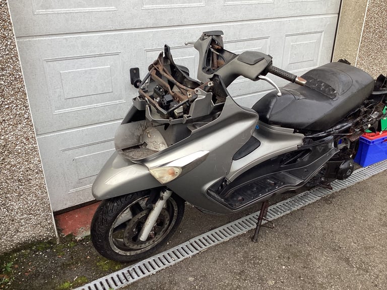 Piaggio, XEVO, 2010, 124 (cc)
