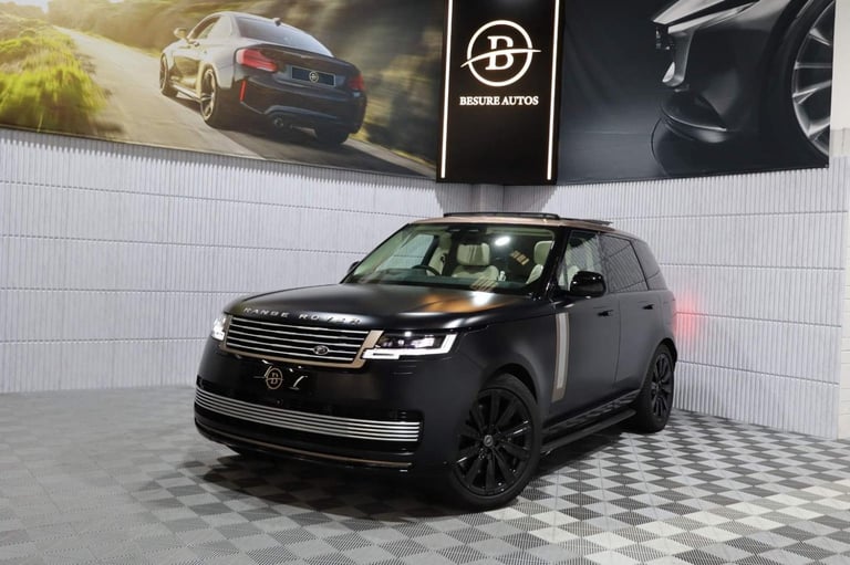 image for LAND ROVER RANGE ROVER 3.0 P550e 38.2kWh SV Auto 4WD Euro 6 (s/s) 5dr 2024