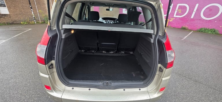 2008 Renault Scenic 1.6 VVT Dynamique 5dr Auto MPV Petrol Automatic