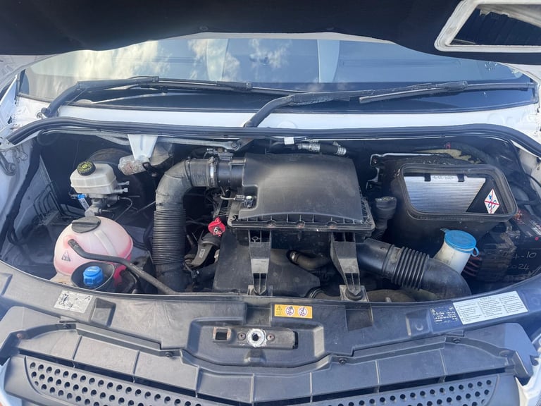 Mercedes Sprinter 314 MWB 13 Seat Minibus. Aircon. Auto. FSH. Reverse Cam. 