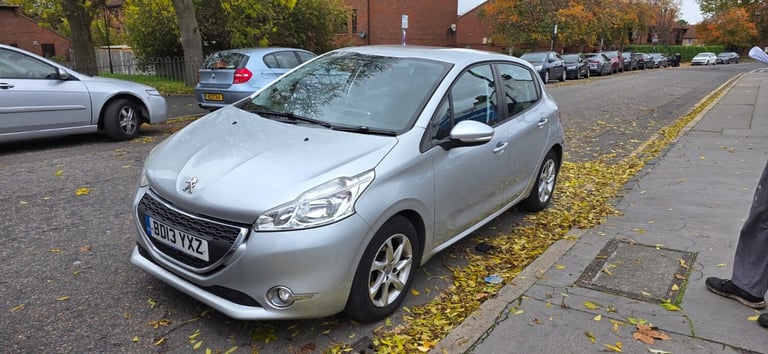 image for 2013 Peugeot 208 1.2 VTi Active Hatchback 5dr Petrol Manual Euro 5 (82 ps)