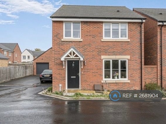 4 bedroom house in Homeleaze, Swindon, SN1 (4 bed) (#2681904)