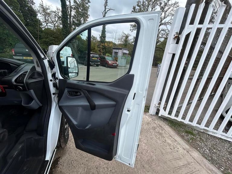 2018 Ford Transit Custom 2.0 TDCi 105ps Low Roof Van PANEL VAN DIESEL Manual