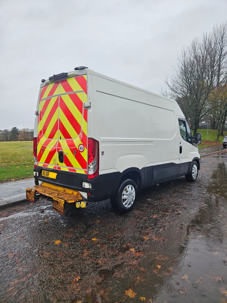 2019 iveco daily 35-120 rwd mwb euro 6 ulez comp sim transit master crafter movano