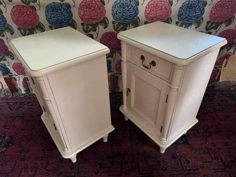 PAIR LAURA ASHLEY ‘CLIFTON’ BEDSIDE CABINETS, IVORY/CREAM, VGC