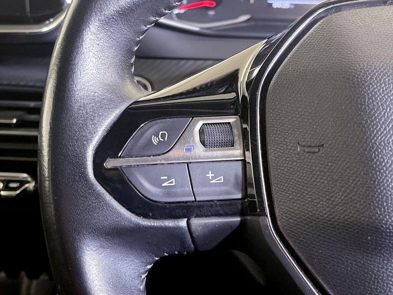 2021 Peugeot 2008 1.5 BlueHDi Allure Euro 6 (s/s) 5dr Manual SUV Diesel Manual