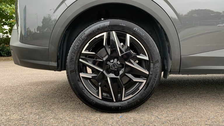 2025 Peugeot 5008 1.2 HYBRID GT SUV 5dr Petrol Hybrid e-DSC6 Euro 6 (s/s) (136 ps) SUV Hybrid Aut...