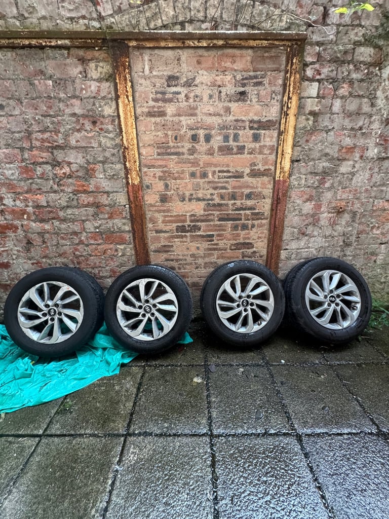Hyundai Tucson Alloys wheels & Tyres
