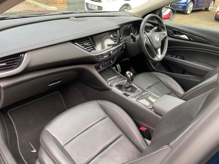 2018 Vauxhall Insignia 2.0 Turbo D BlueInjection Elite Nav Sports Tourer 5dr