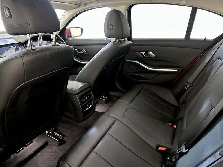 2019 BMW 3 Series 2.0 330e 12kWh SE Pro Auto Euro 6 (s/s) 4dr Automatic Saloon Hybrid Automatic