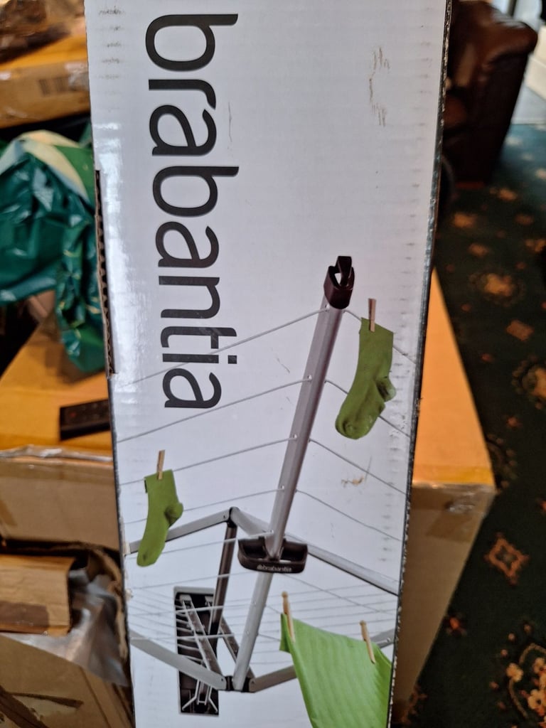 Retractable washing line 