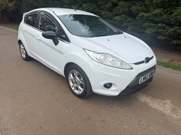 Ford, FIESTA, Hatchback, 2012, Manual, 1242 (cc), 5 doors